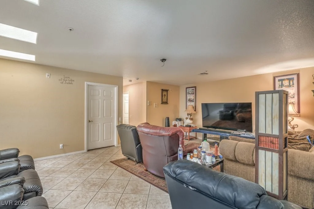 6328 Kell, Las Vegas, NV 89156