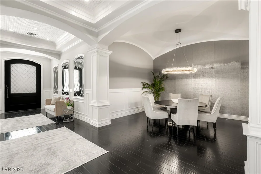 34 Meadowhawk, Las Vegas, NV 89135