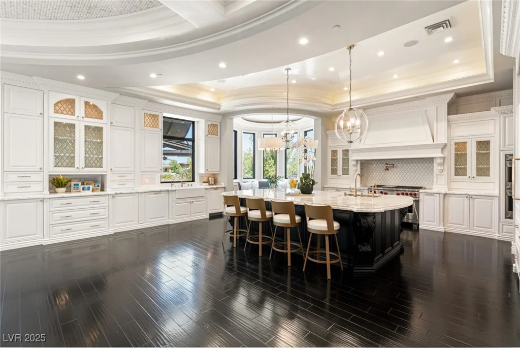 34 Meadowhawk, Las Vegas, NV 89135