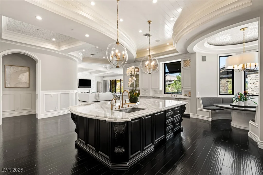 34 Meadowhawk, Las Vegas, NV 89135