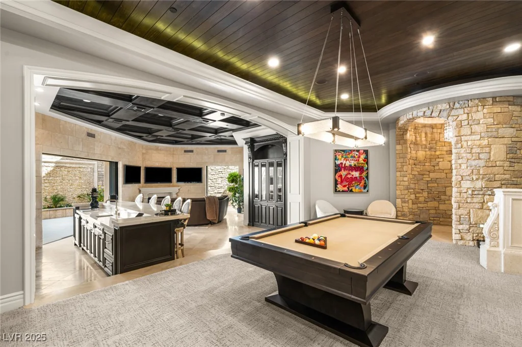 34 Meadowhawk, Las Vegas, NV 89135