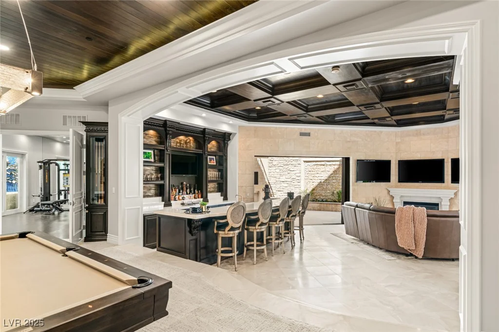 34 Meadowhawk, Las Vegas, NV 89135
