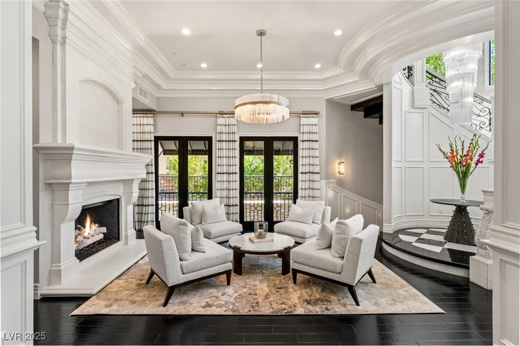 34 Meadowhawk, Las Vegas, NV 89135