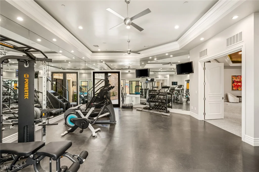 34 Meadowhawk, Las Vegas, NV 89135