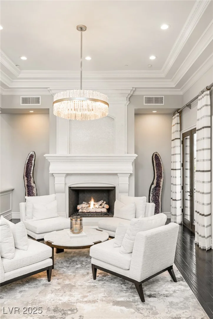 34 Meadowhawk, Las Vegas, NV 89135