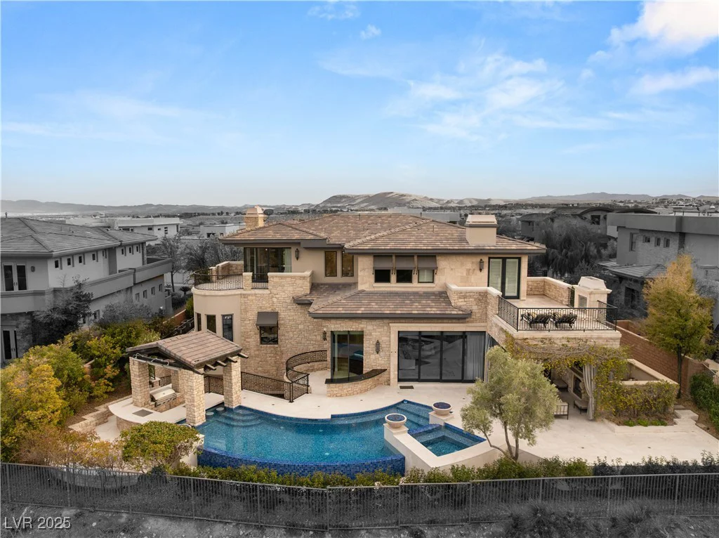 34 Meadowhawk, Las Vegas, NV 89135