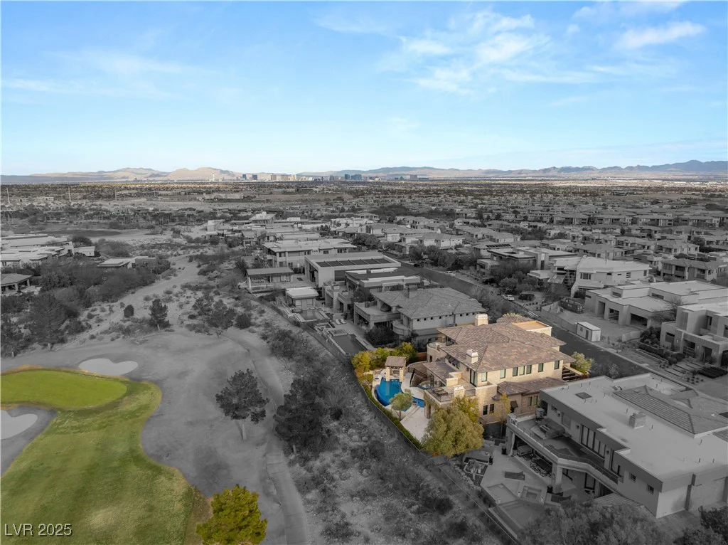 34 Meadowhawk, Las Vegas, NV 89135