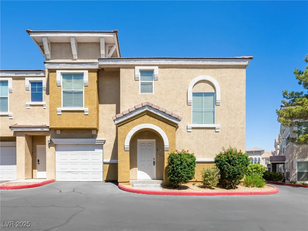 9975 Peace, Las Vegas, NV 89147
