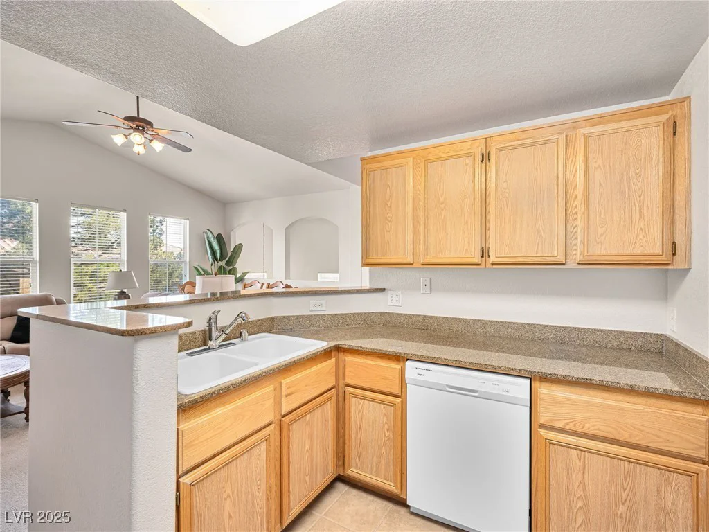 9975 Peace, Las Vegas, NV 89147