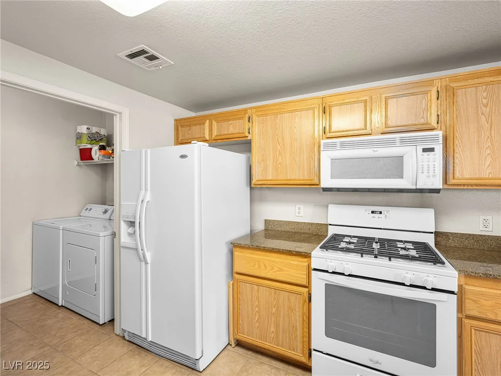 9975 Peace, Las Vegas, NV 89147