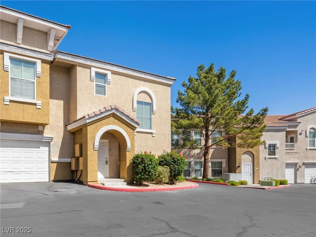 9975 Peace, Las Vegas, NV 89147