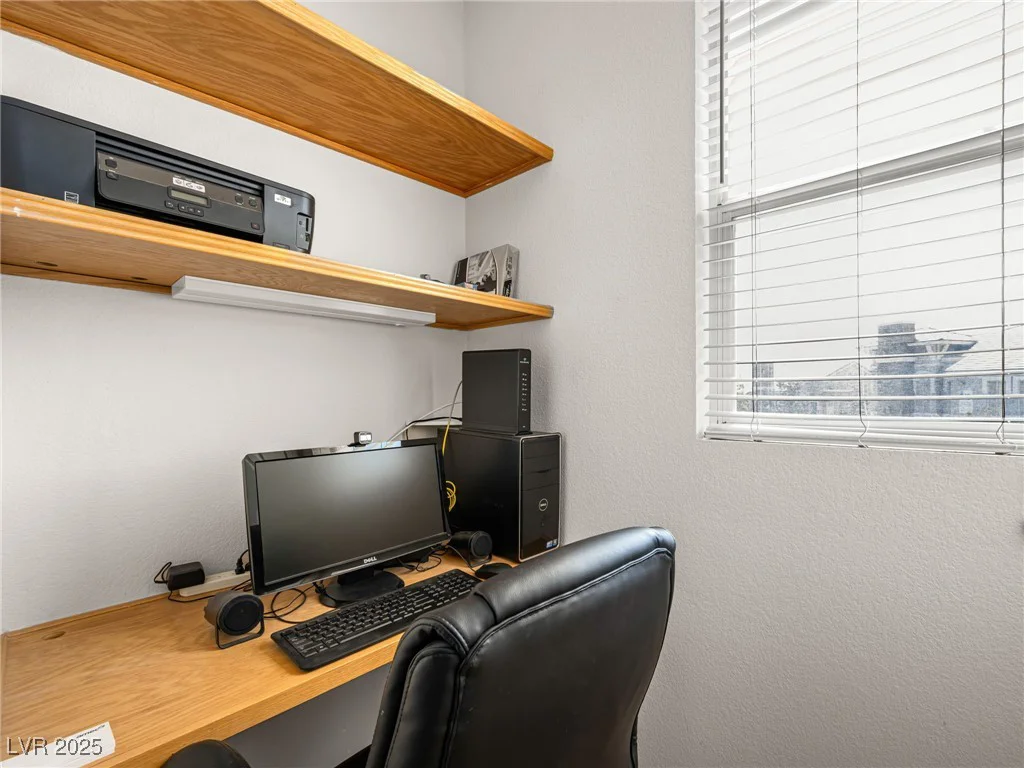 9975 Peace, Las Vegas, NV 89147