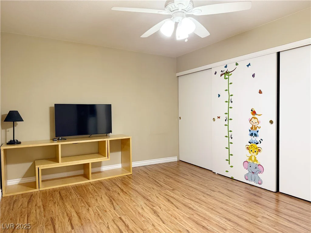 8452 Boseck, Las Vegas, NV 89145