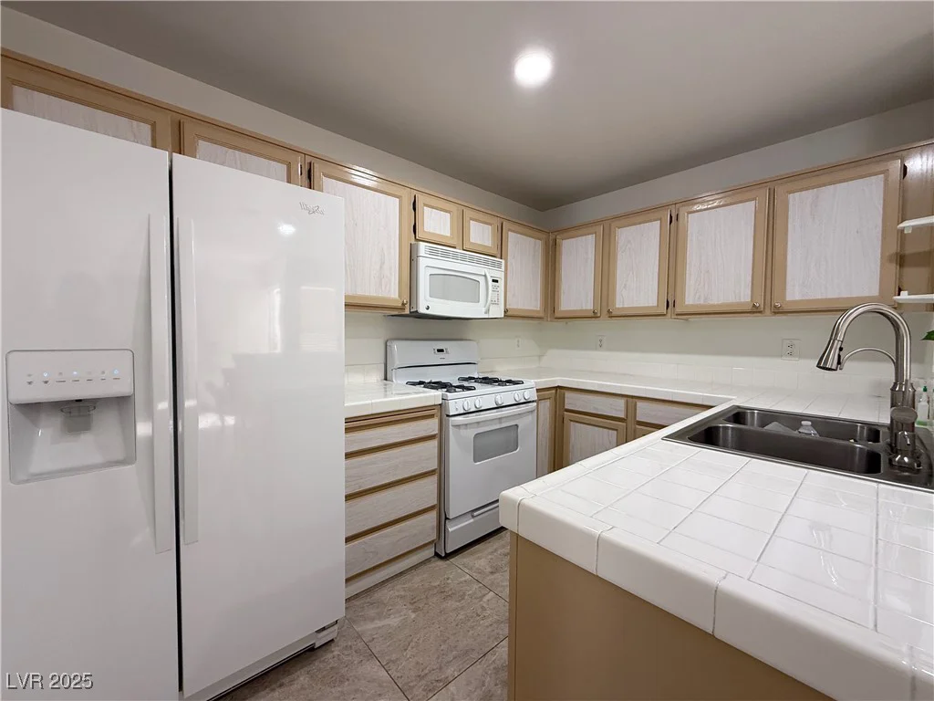 8452 Boseck, Las Vegas, NV 89145
