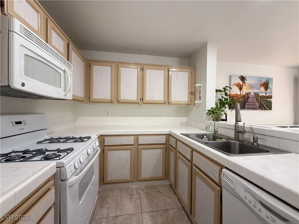 8452 Boseck, Las Vegas, NV 89145