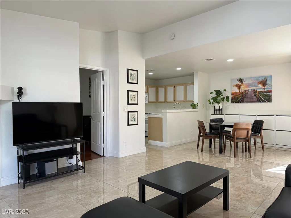 8452 Boseck, Las Vegas, NV 89145