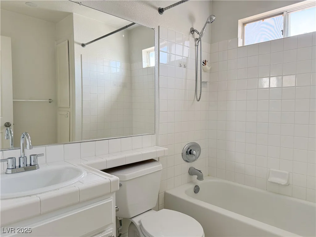 8452 Boseck, Las Vegas, NV 89145