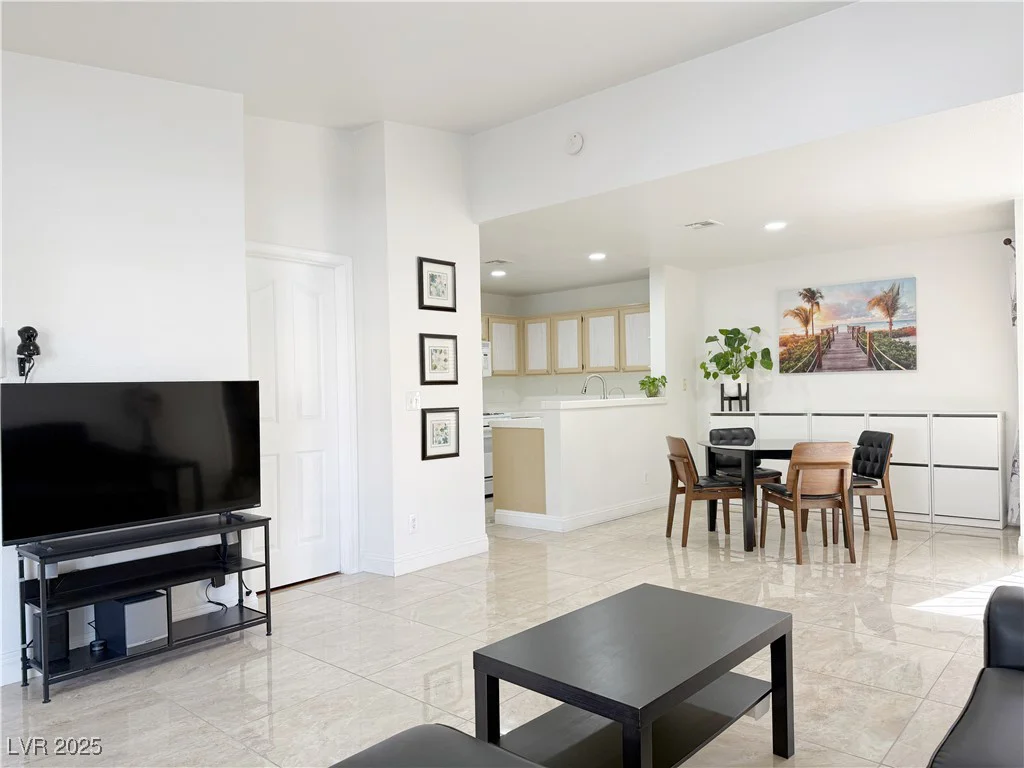 8452 Boseck, Las Vegas, NV 89145