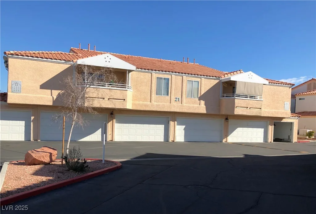 8452 Boseck, Las Vegas, NV 89145