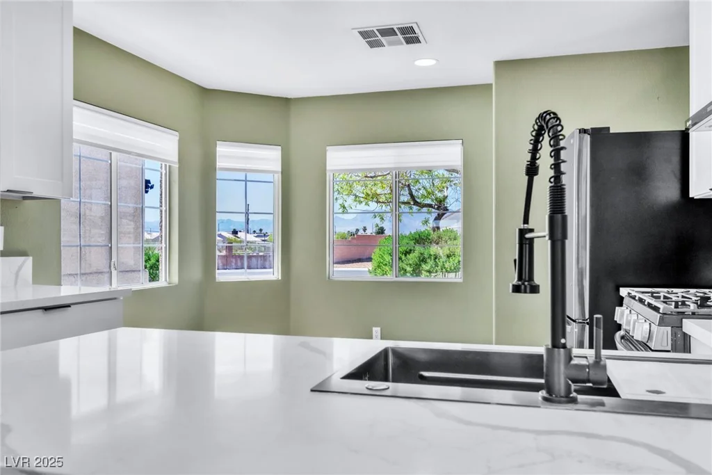 5332 Hadley, North Las Vegas, NV 89031
