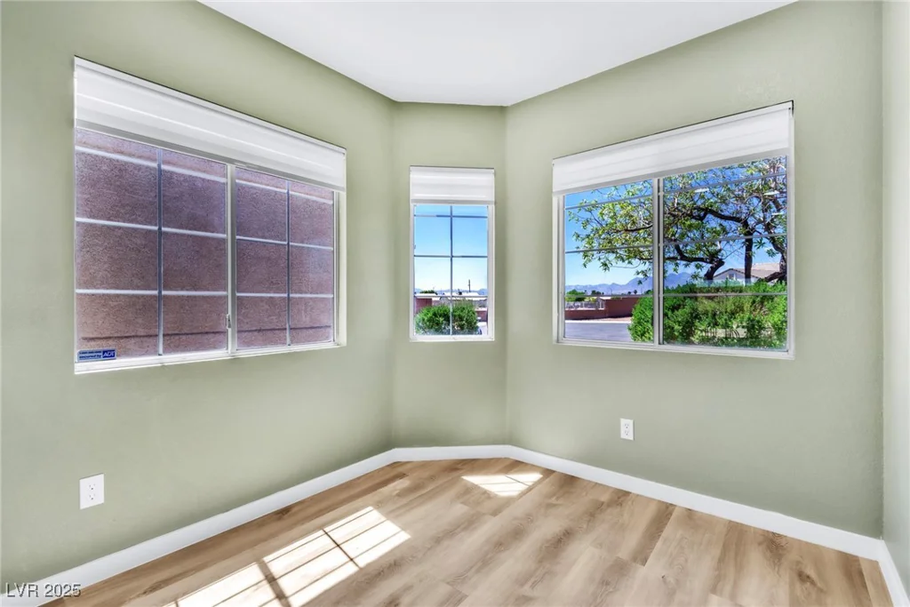 5332 Hadley, North Las Vegas, NV 89031