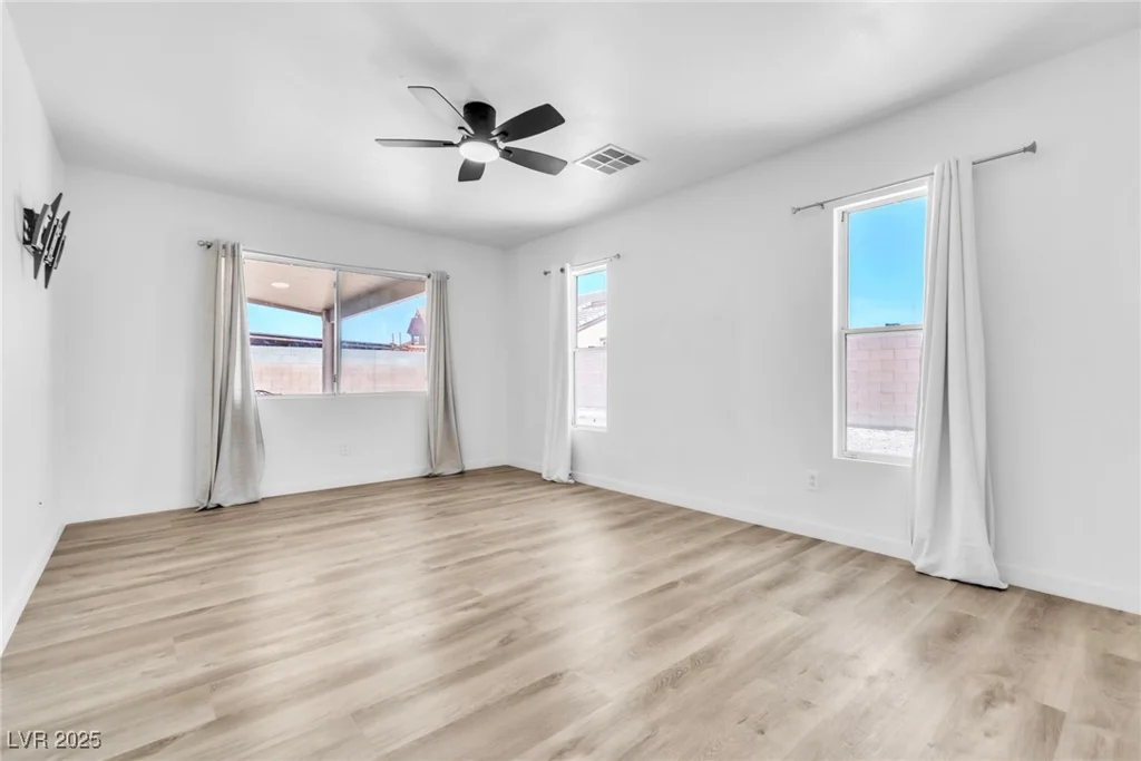 5332 Hadley, North Las Vegas, NV 89031