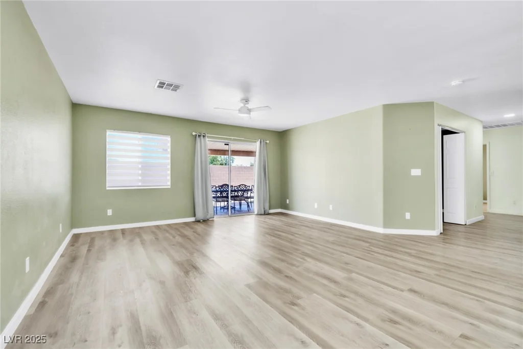5332 Hadley, North Las Vegas, NV 89031
