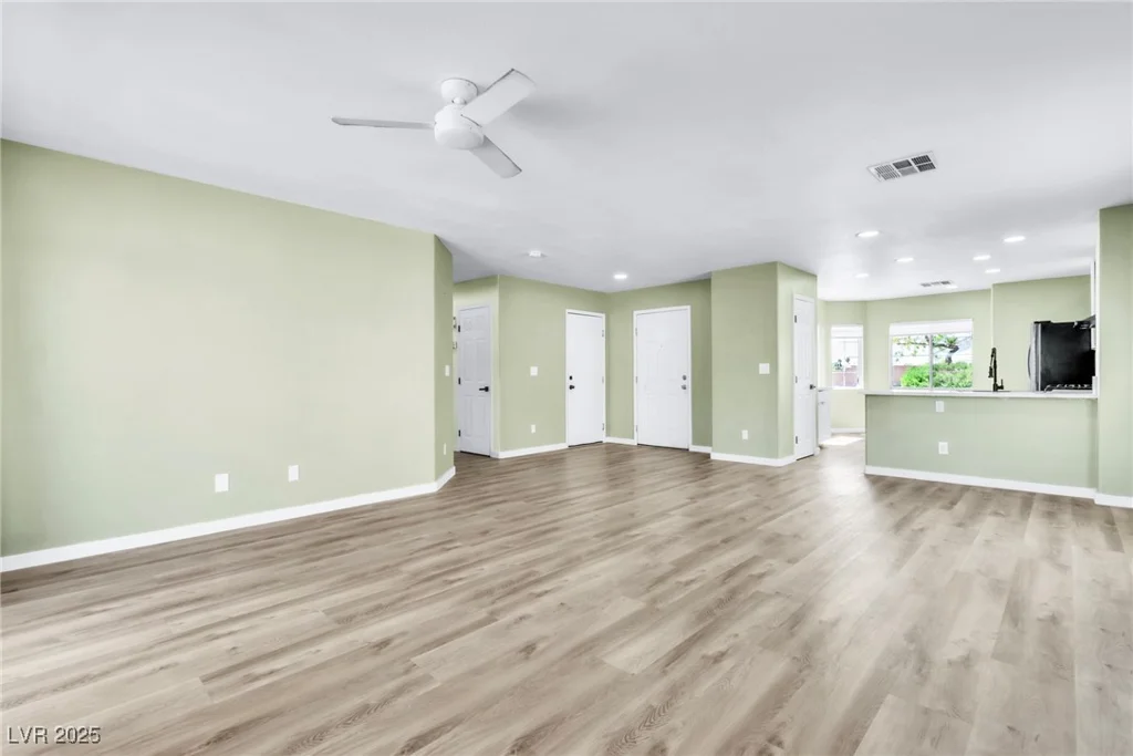 5332 Hadley, North Las Vegas, NV 89031