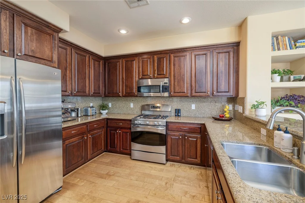11419 Belmont Lake, Las Vegas, NV 89135