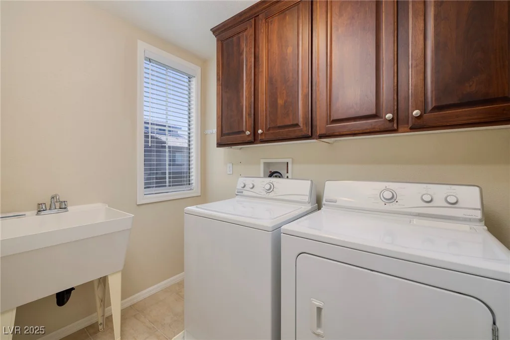 11419 Belmont Lake, Las Vegas, NV 89135