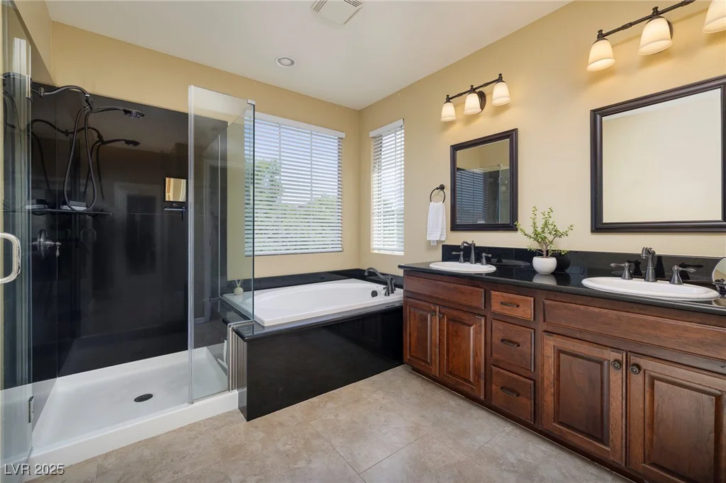 11419 Belmont Lake, Las Vegas, NV 89135
