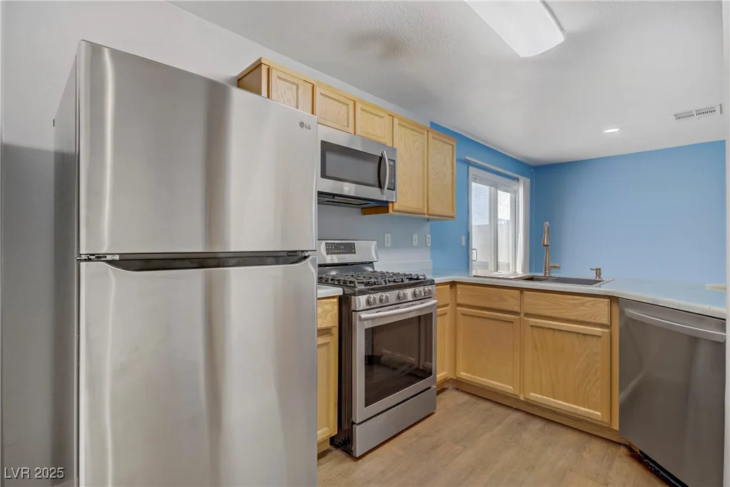 9932 Keephills, Las Vegas, NV 89183