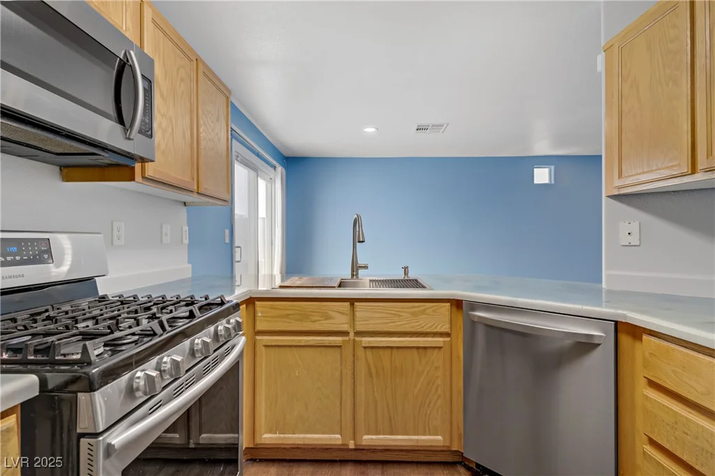 9932 Keephills, Las Vegas, NV 89183