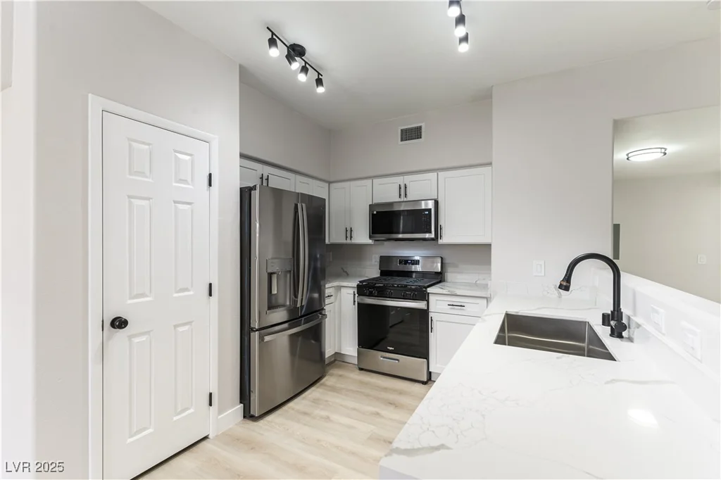 9303 Gilcrease, Las Vegas, NV 89149