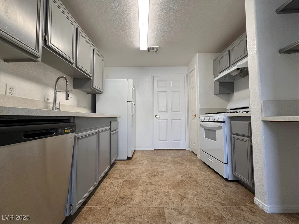 9975 Peace, Las Vegas, NV 89147