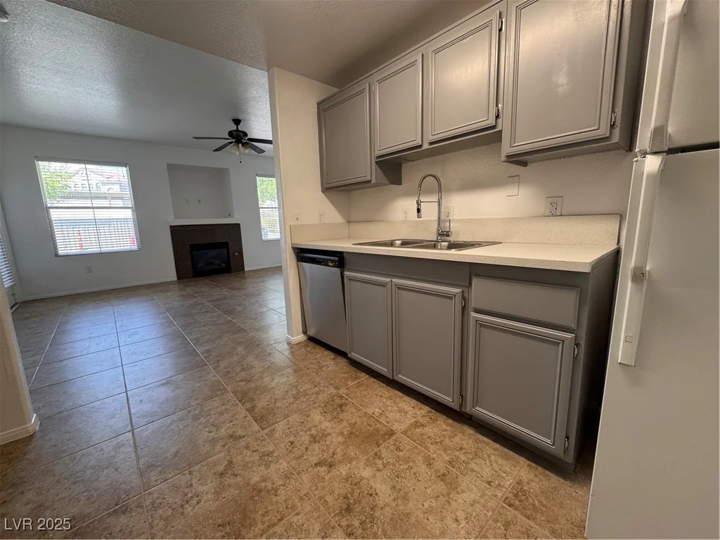 9975 Peace, Las Vegas, NV 89147