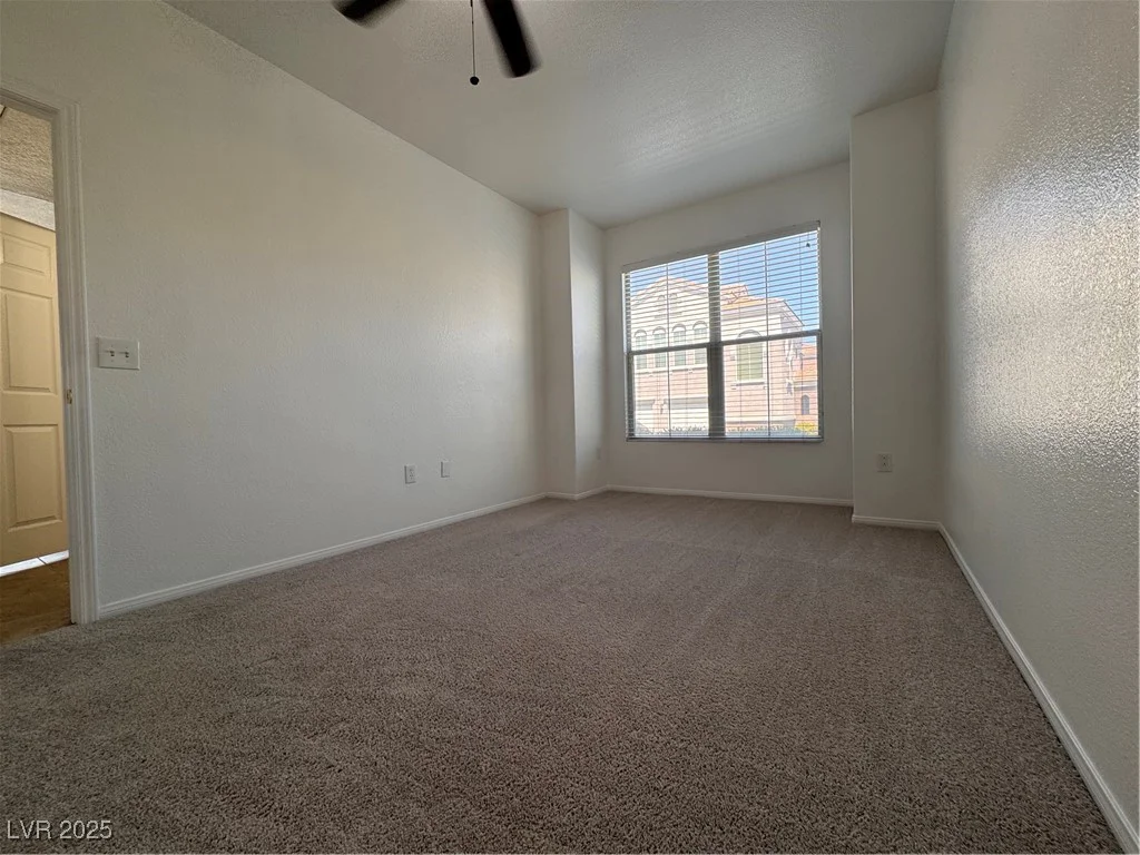 9975 Peace, Las Vegas, NV 89147