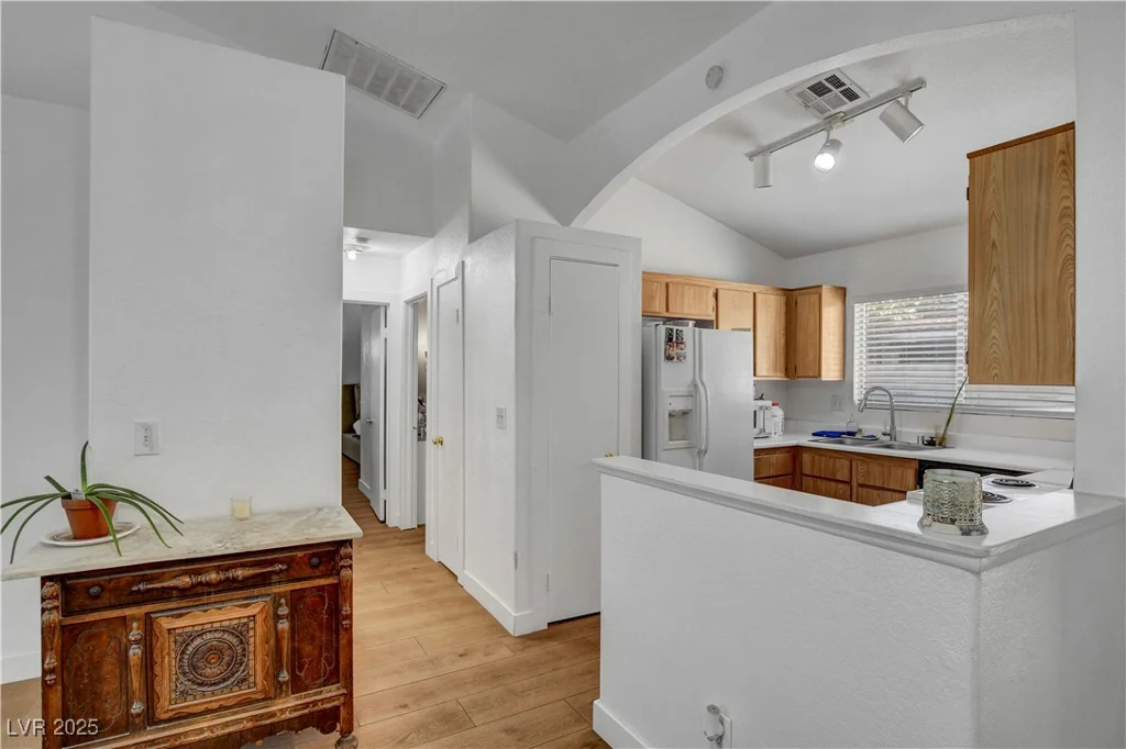 2504 Soldier Creek, Las Vegas, NV 89106