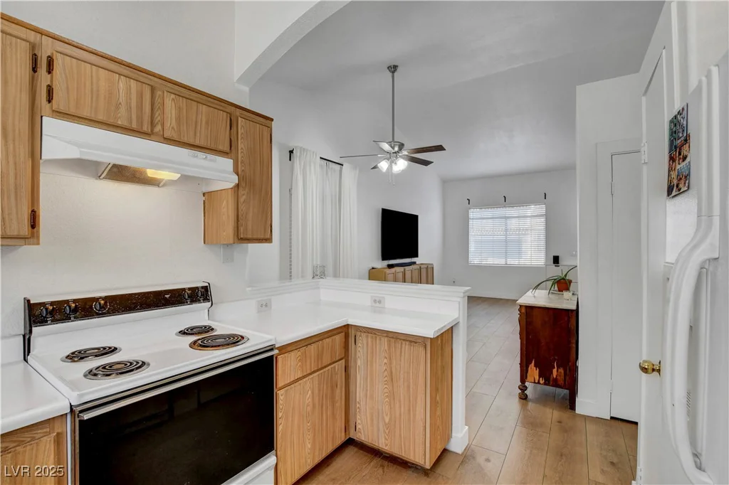 2504 Soldier Creek, Las Vegas, NV 89106