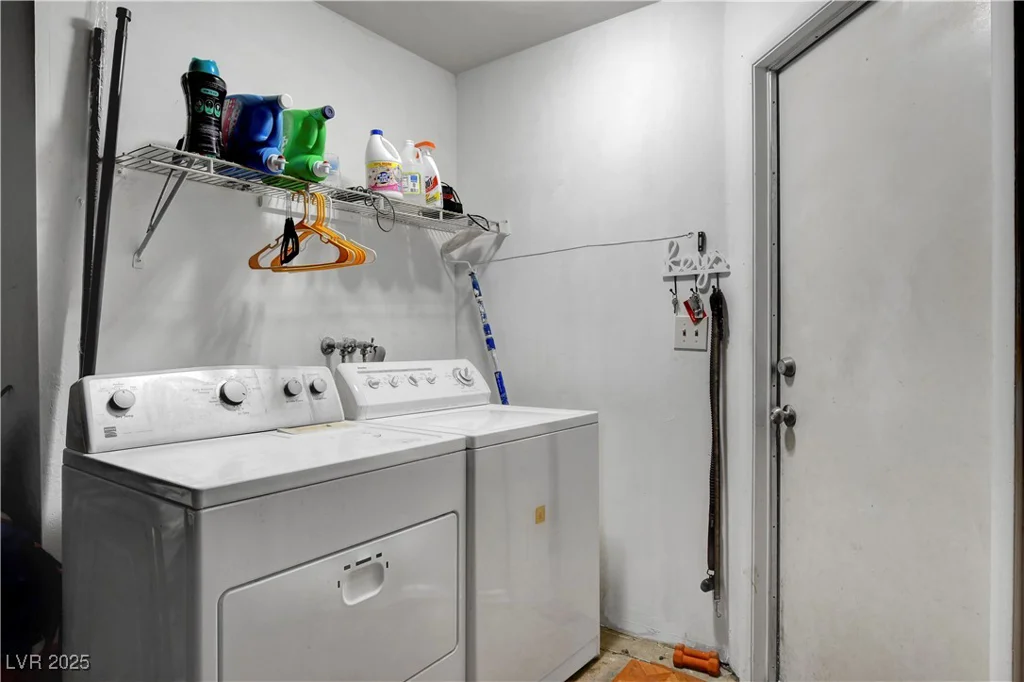 2504 Soldier Creek, Las Vegas, NV 89106
