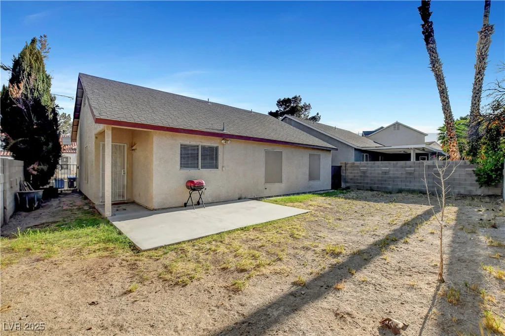 2504 Soldier Creek, Las Vegas, NV 89106