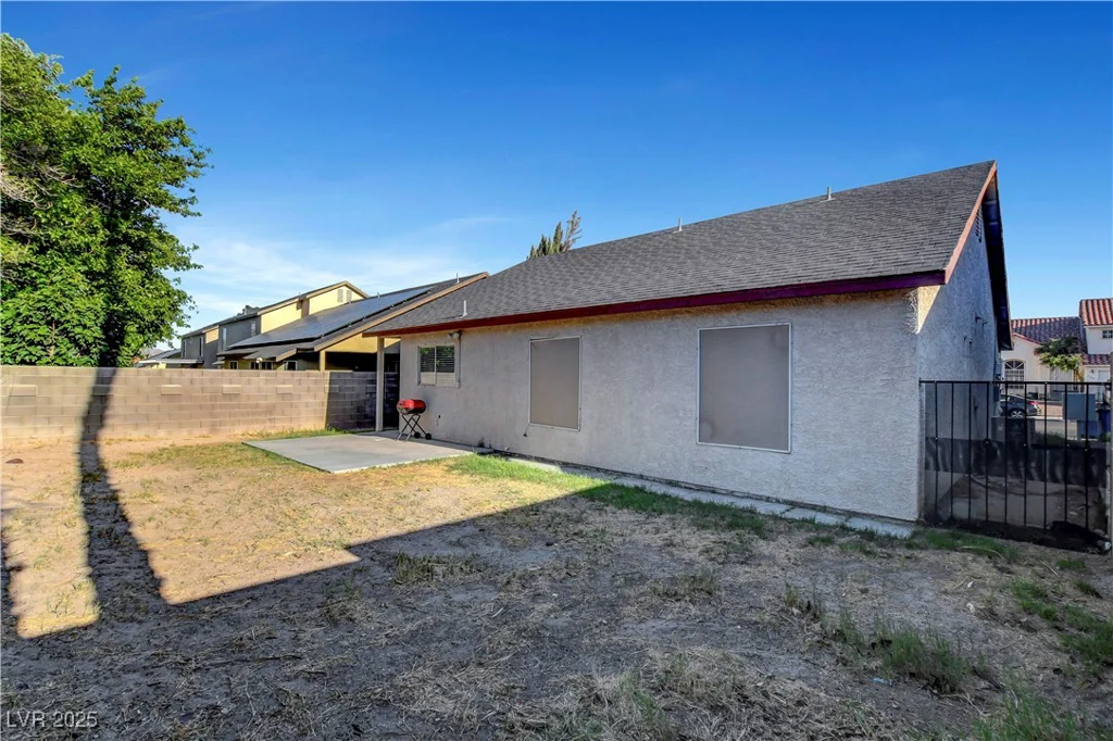 2504 Soldier Creek, Las Vegas, NV 89106