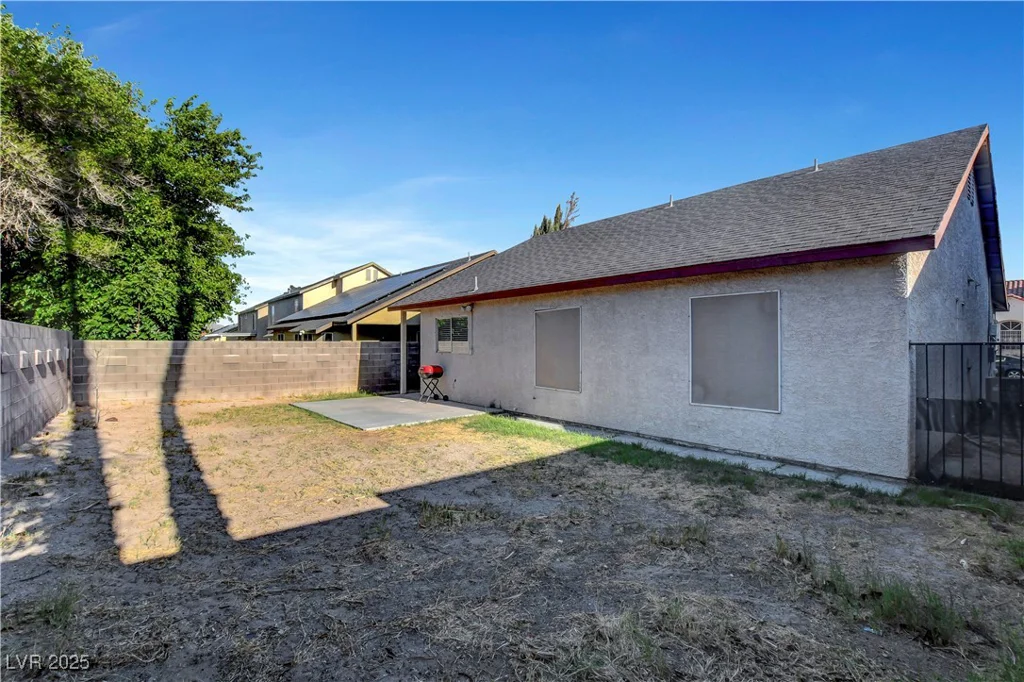 2504 Soldier Creek, Las Vegas, NV 89106