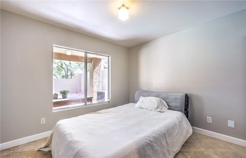 1112 Caraway, Las Vegas, NV 89144
