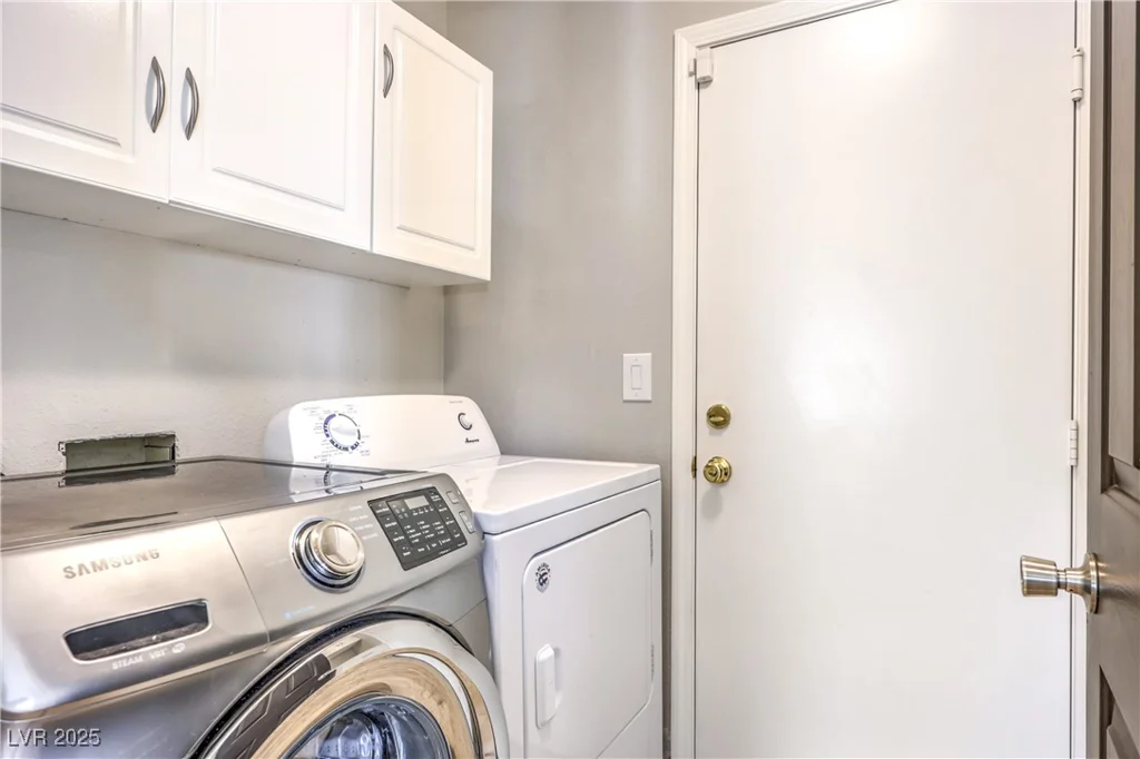 1112 Caraway, Las Vegas, NV 89144