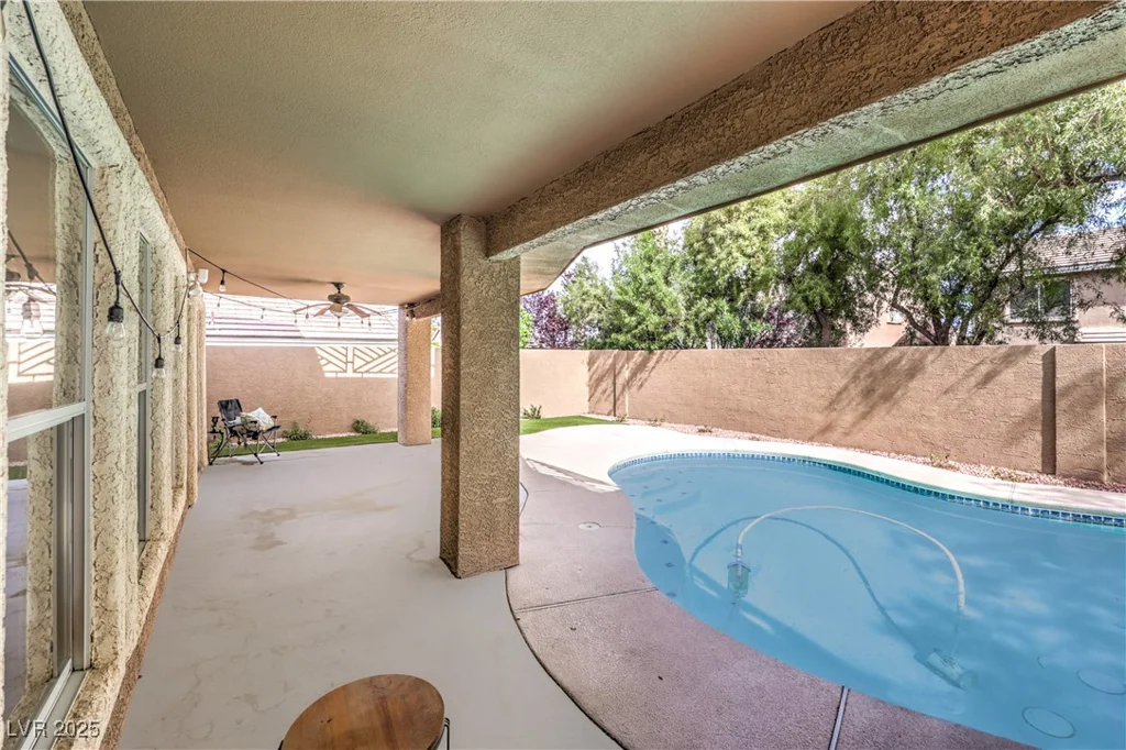 1112 Caraway, Las Vegas, NV 89144