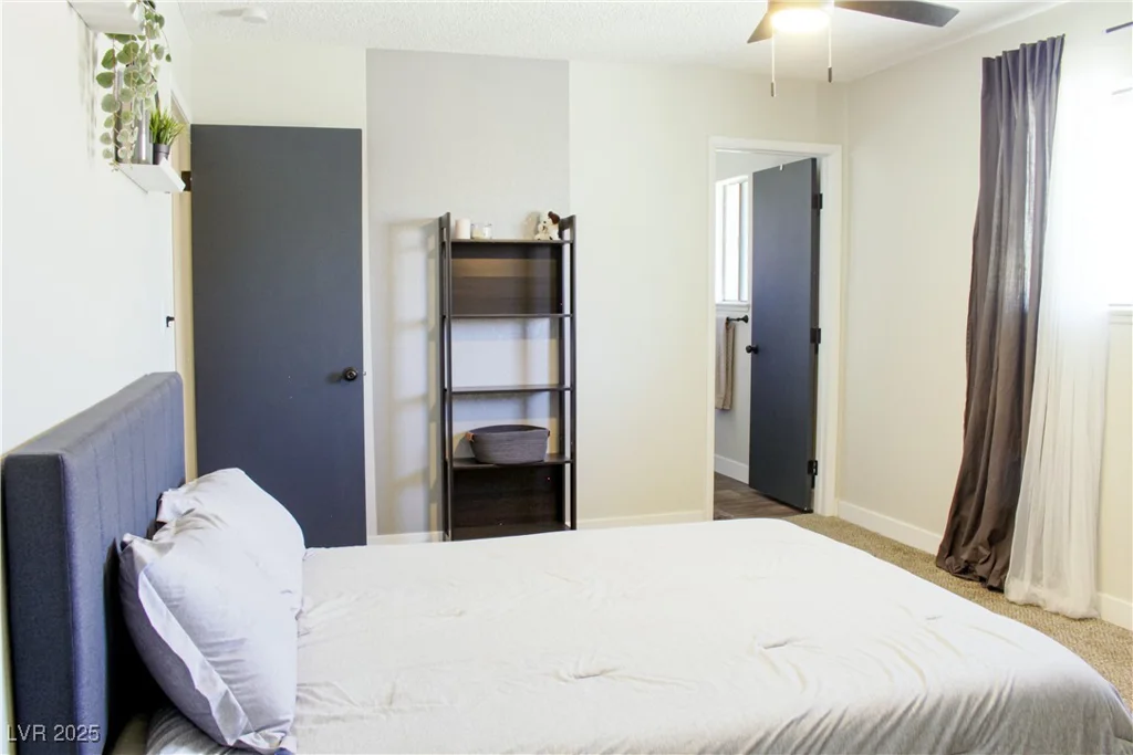 6198 Pinewood, Las Vegas, NV 89103