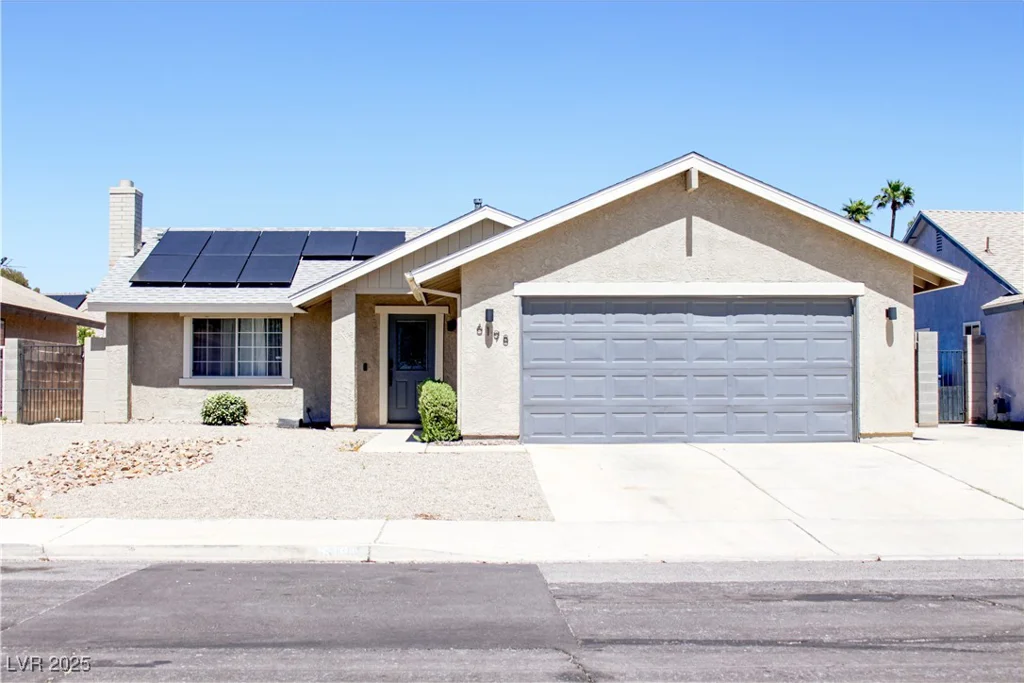 6198 Pinewood, Las Vegas, NV 89103