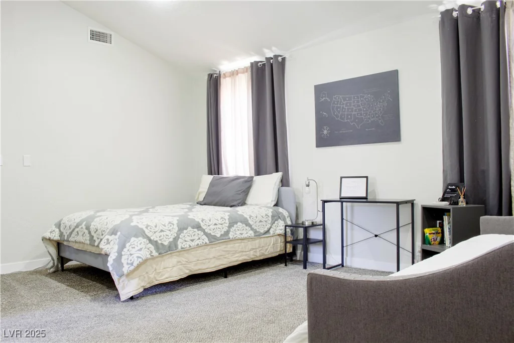 6198 Pinewood, Las Vegas, NV 89103