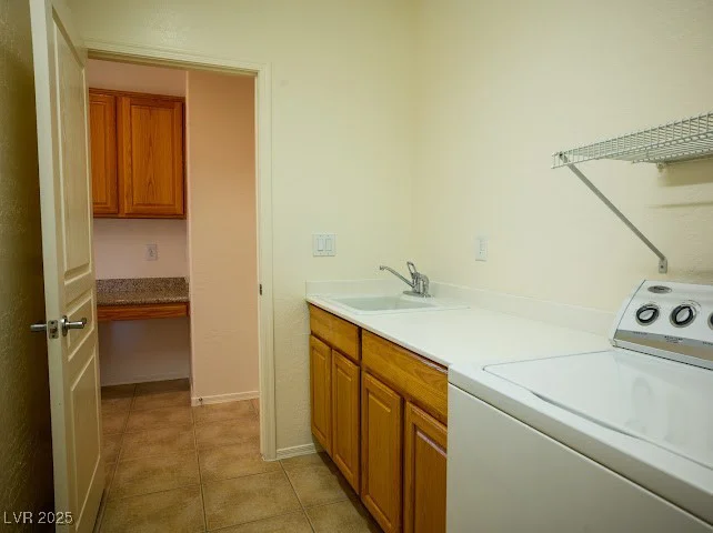 7668 Broadwing, North Las Vegas, NV 89084